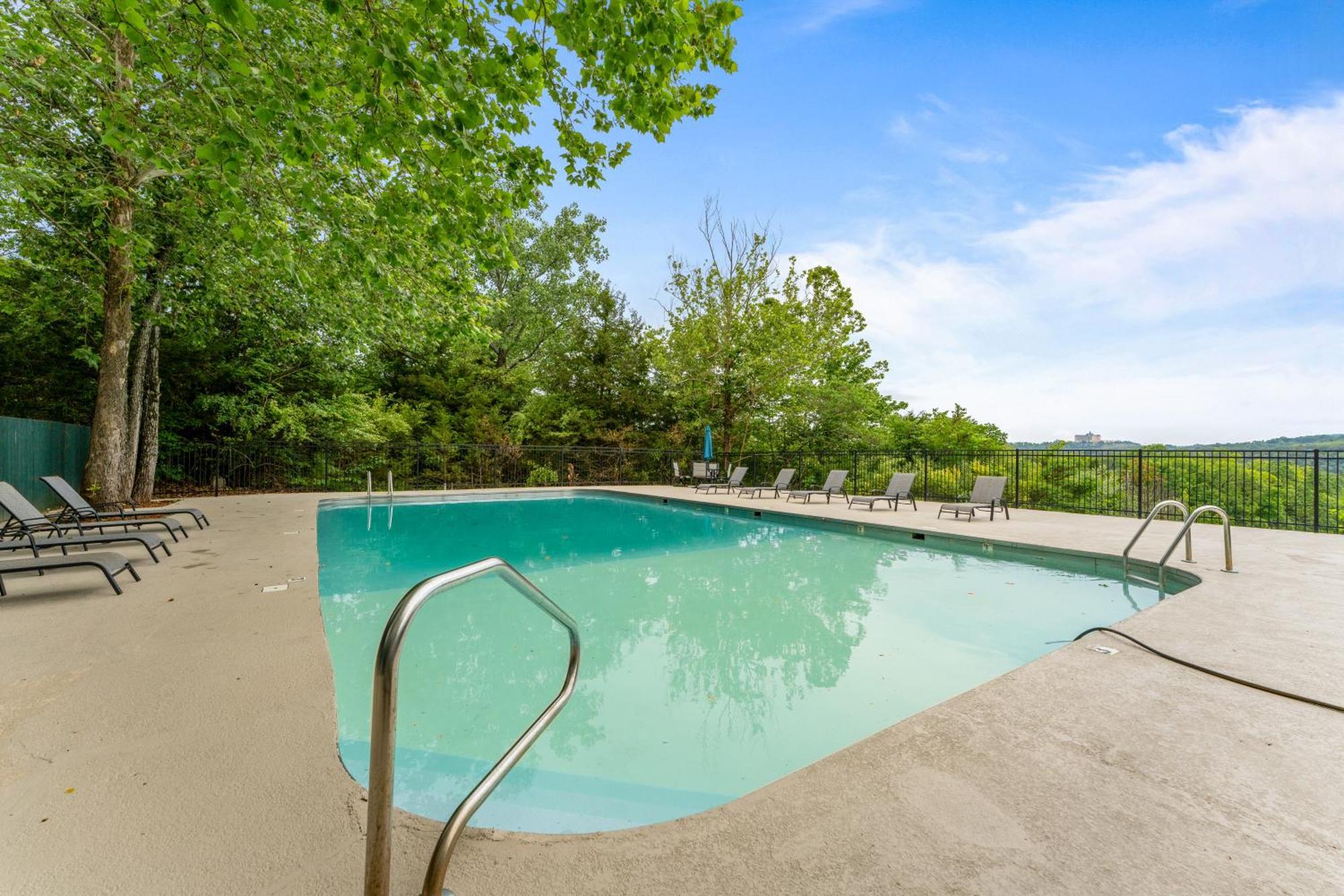 New Ozark Oasis Luxe Cabin Retreat With Hot Tub Hollister Eksteriør billede