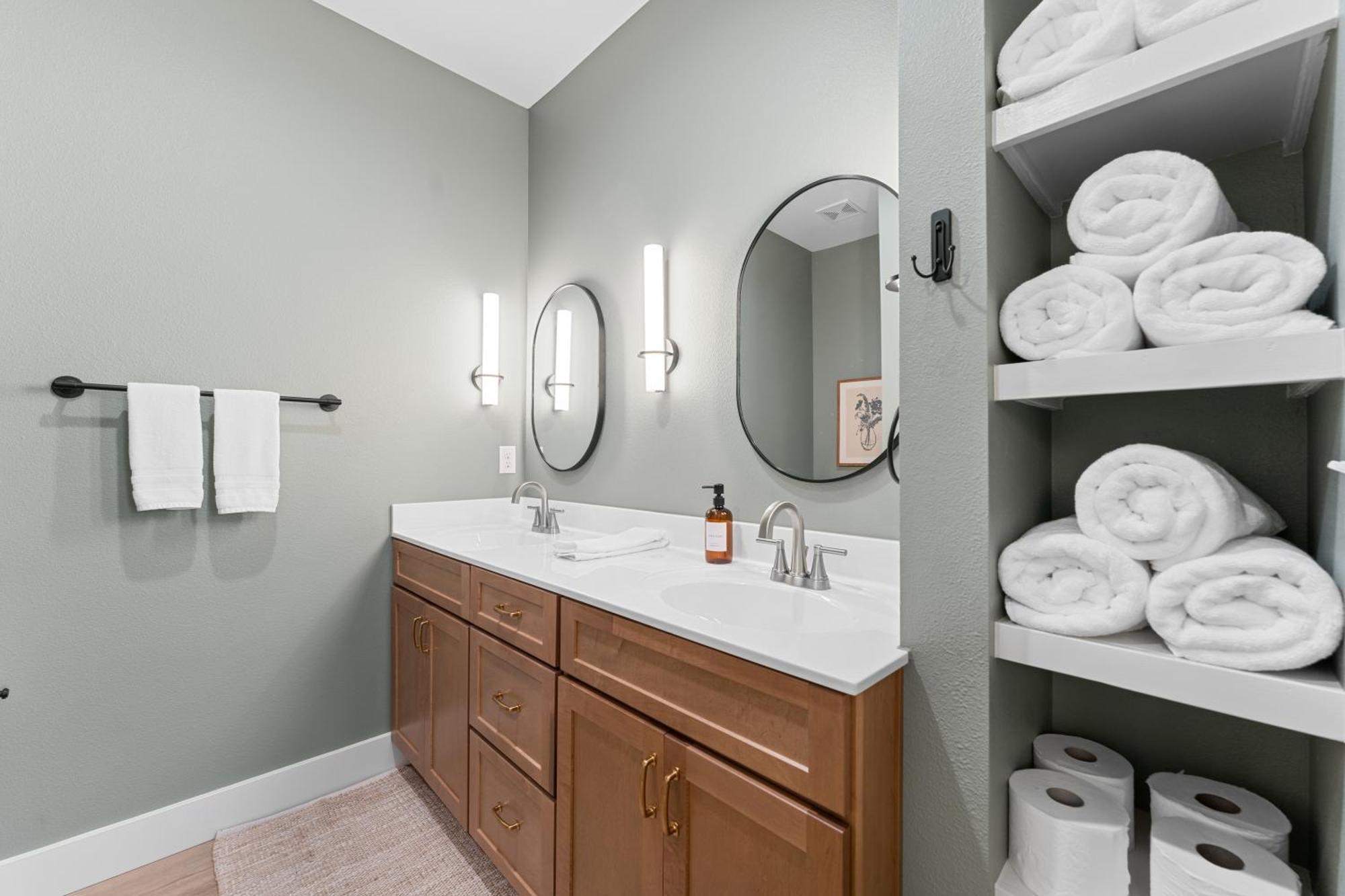 New Ozark Oasis Luxe Cabin Retreat With Hot Tub Hollister Eksteriør billede