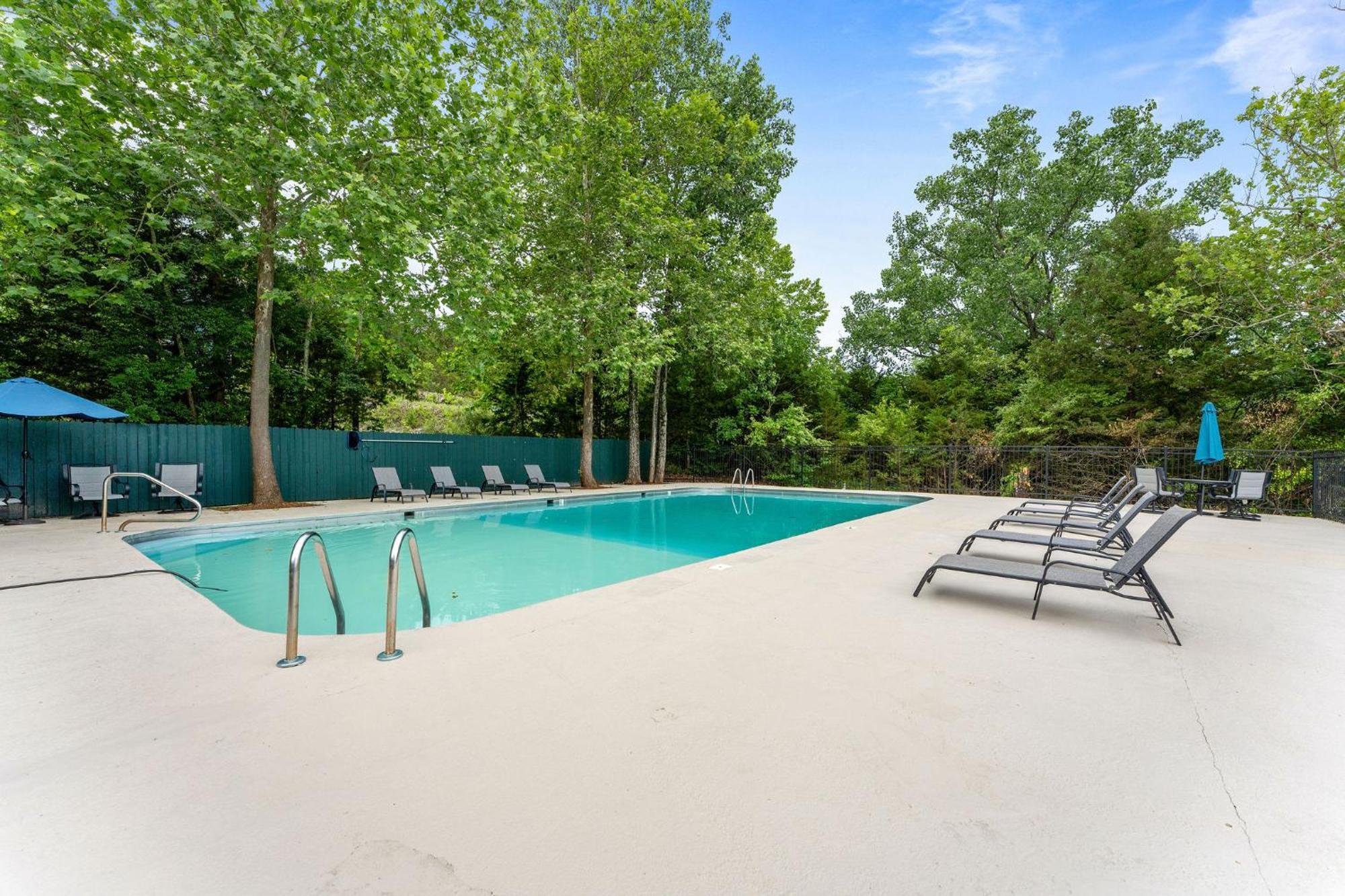 New Ozark Oasis Luxe Cabin Retreat With Hot Tub Hollister Eksteriør billede