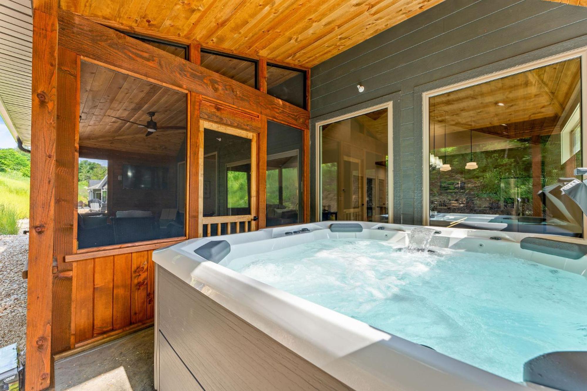 New Ozark Oasis Luxe Cabin Retreat With Hot Tub Hollister Eksteriør billede